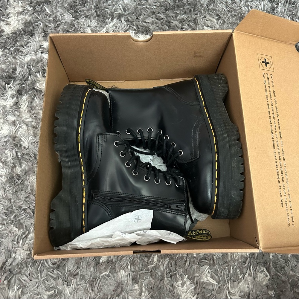Dr. Marten Jadon Boot platform